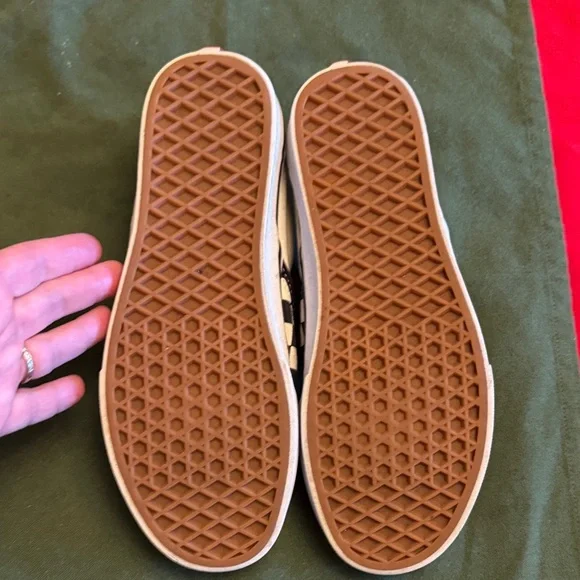 Checkered Slip-On vans Shoes - Picture 3 of 5